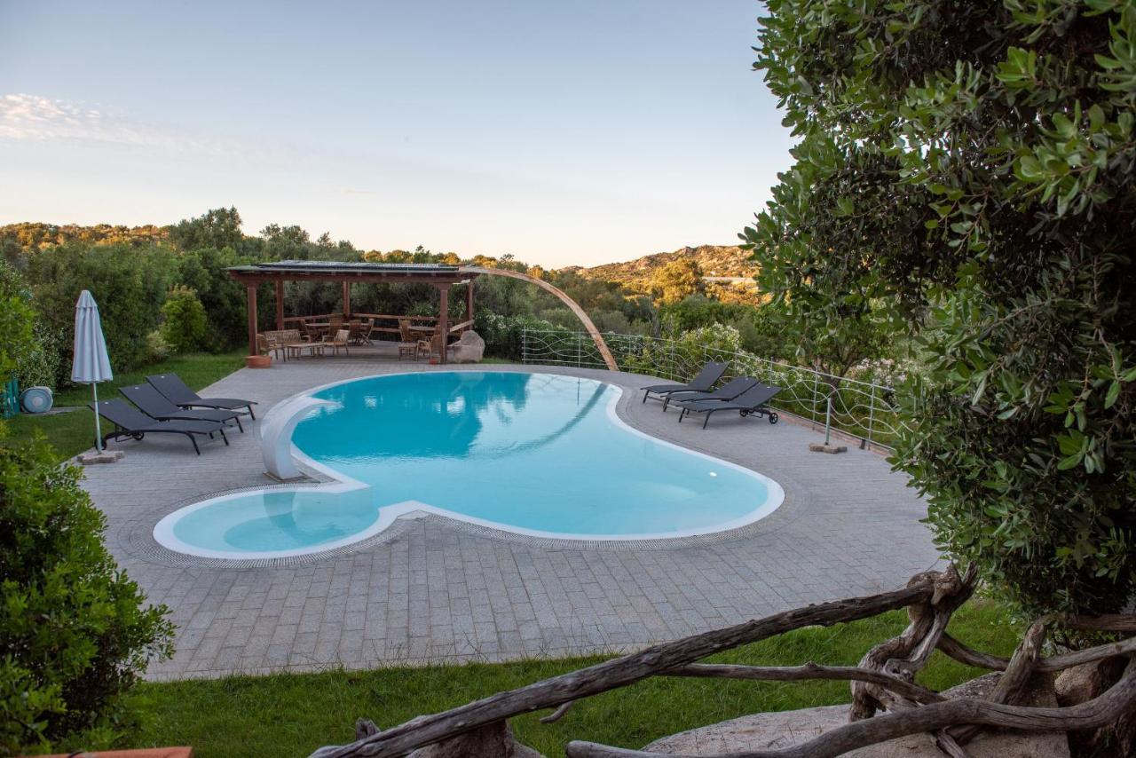 Affittacamere S'Alzola Porto Rotondo Exterior photo